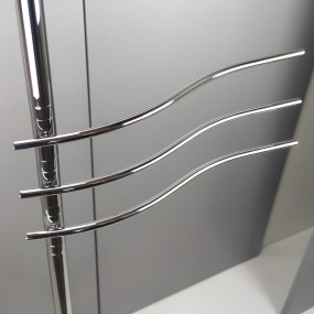 Piantana bagno - particolare porta salviette orientabili